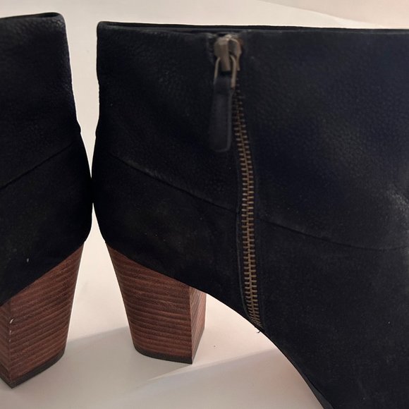 Cole Haan Black Cassidy Suede Leather Boots Size 11 Stacked Wooden Heel Nike Air - Picture 2 of 13